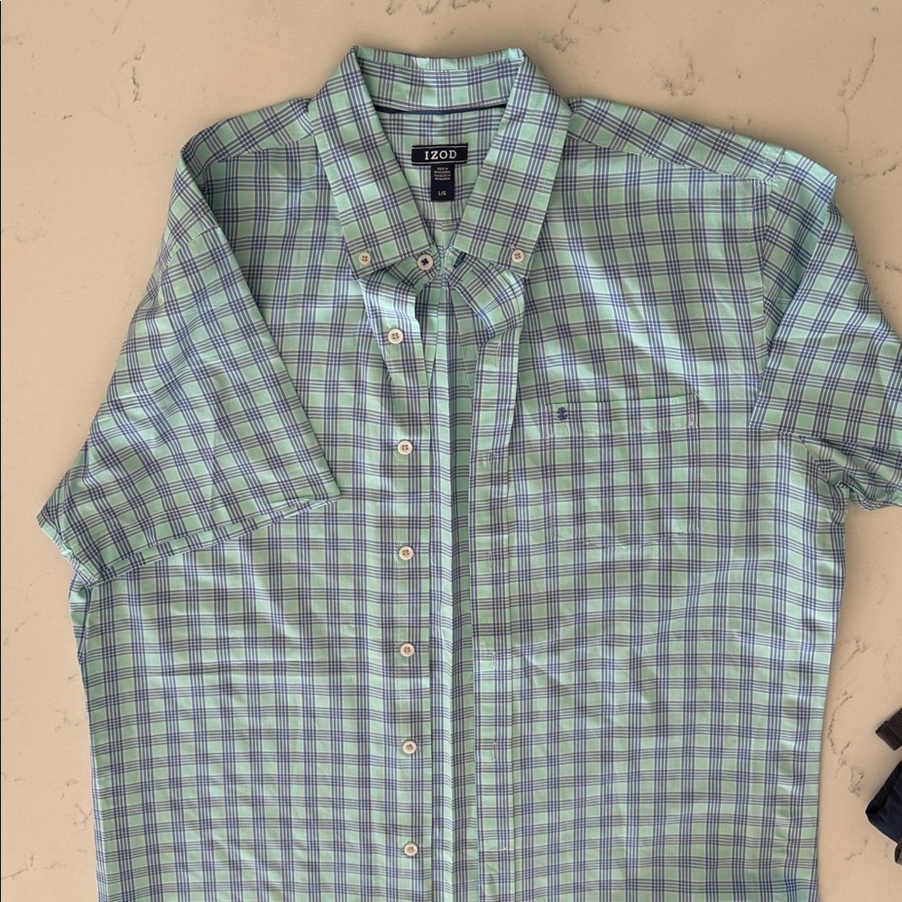 Izod Men's Blue and Green Plaid Short Sleeve Button-Down Shirt Size Large